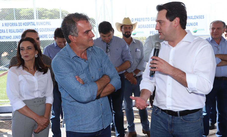 A população de Faxinal, no Vale do Ivaí, ganhou nesta quarta-feira (10)  o espaço Meu Campinho, destinado à prática de atividades de esporte e de lazer, principalmente para crianças e adolescentes