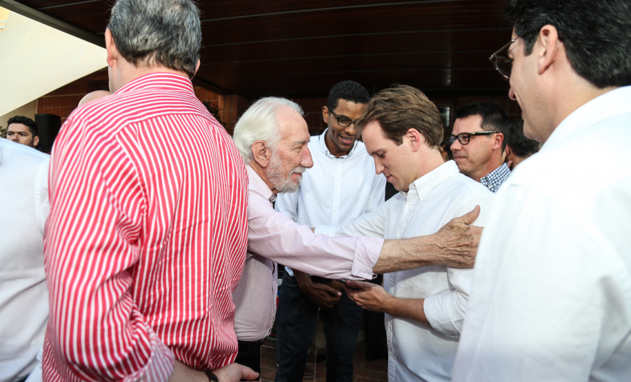 O governador Carlos Massa Ratinho Junior assina ato que instala o Governo na Expolondrina nesta quarta-feira (10). Londrina, 10/04/2019 - Foto: Geraldo Bubniak/ANPr