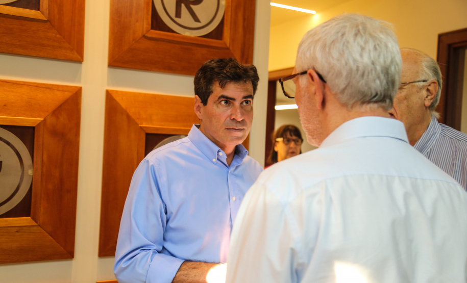 O governador Carlos Massa Ratinho Junior assina ato que instala o Governo na Expolondrina nesta quarta-feira (10). Londrina, 10/04/2019 - Foto: Geraldo Bubniak/ANPr