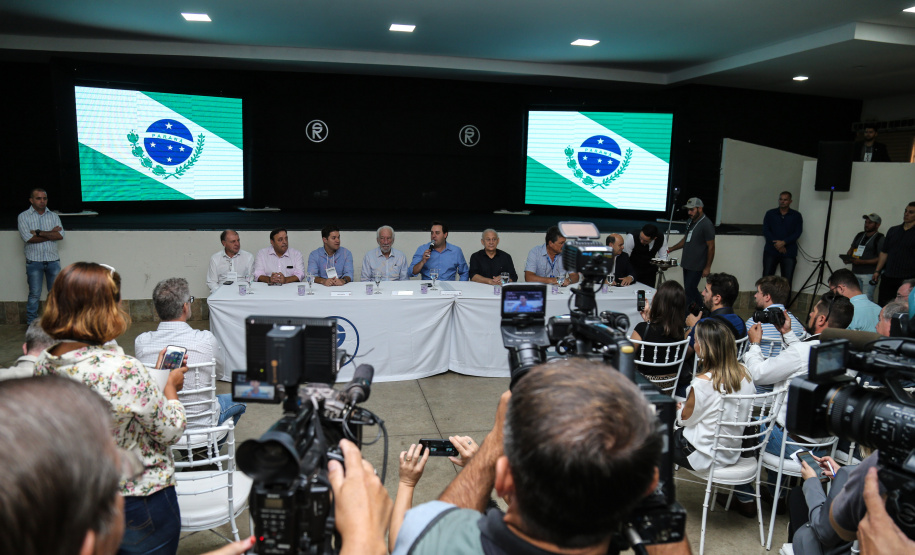 O governador Carlos Massa Ratinho Junior participa de coletiva na Expolondrina nesta quarta-feira (10). Londrina, 10/04/2019 - Foto: Geraldo Bubniak/ANPr
