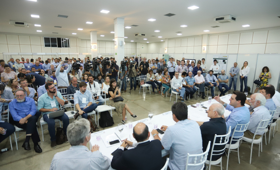 O governador Carlos Massa Ratinho Junior participa de coletiva na Expolondrina nesta quarta-feira (10). Londrina, 10/04/2019 - Foto: Rodrigo Félix Leal/ANPr