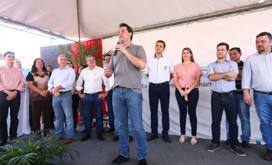 O governador Carlos Massa Ratinho Junior participa nesta sexta-feira (12) da inauguração do residencial Manoel Bono Belascuzas e entrega as chaves da casa própria para 44 famílias de Nova Londrina, no Noroeste do Estado. O empreendimento foi construído em um trabalho integrado do Governo do Estado, por meio da Cohapar, Copel e Sanepar, com o governo federal e a prefeitura. Nova Londrina, 12/04/2019 - Foto: Rodrigo Felix Leal/ANPr