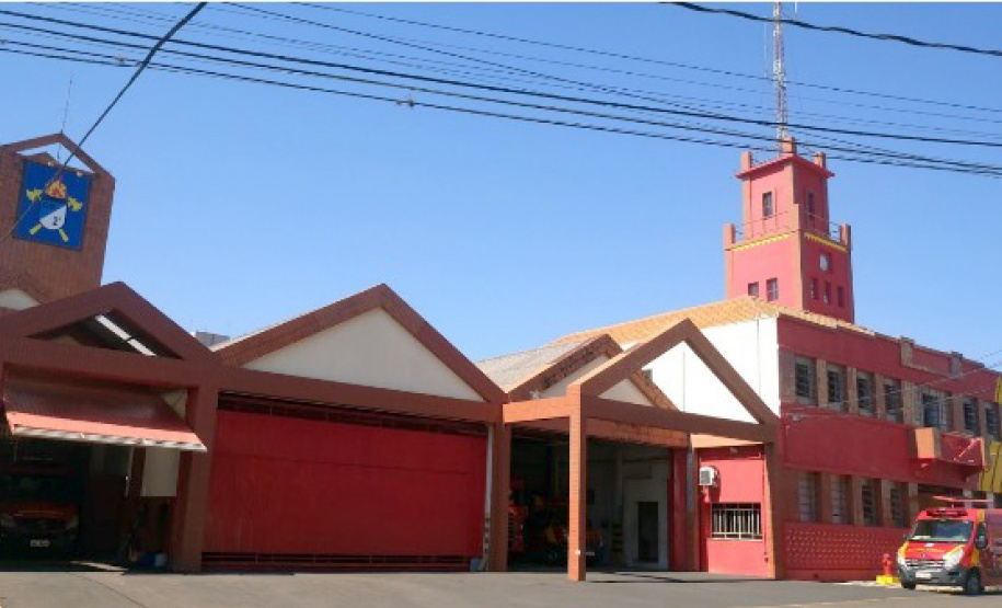 O Governo do Paraná determinou a retomada do projeto de ampliação e reforma do 2º Grupamento de Bombeiros de Ponta Grossa, nos Campos Gerais. A Secretaria de Infraestrutura e Logística trata da retomada dos trabalhos, em conjunto com a Secretaria de Segurança Pública e Administração Penitenciária e a Paraná Edificações.  -  Curitiba, 12/04/2019  -  Foto: Divulgação SEIL