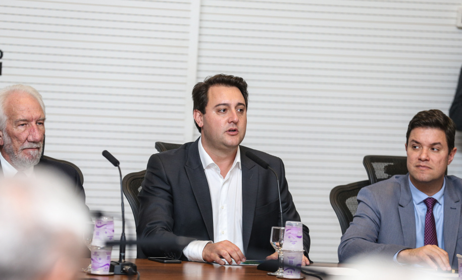 O governador Carlos Massa Ratinho Junior participa nesta segunda-feira (15) de Coletiva de Imprensa com um balanço dos 100 dias de gestão. Curitiba, 15/04/2019 - Foto: Geraldo Bubniak/ANPr