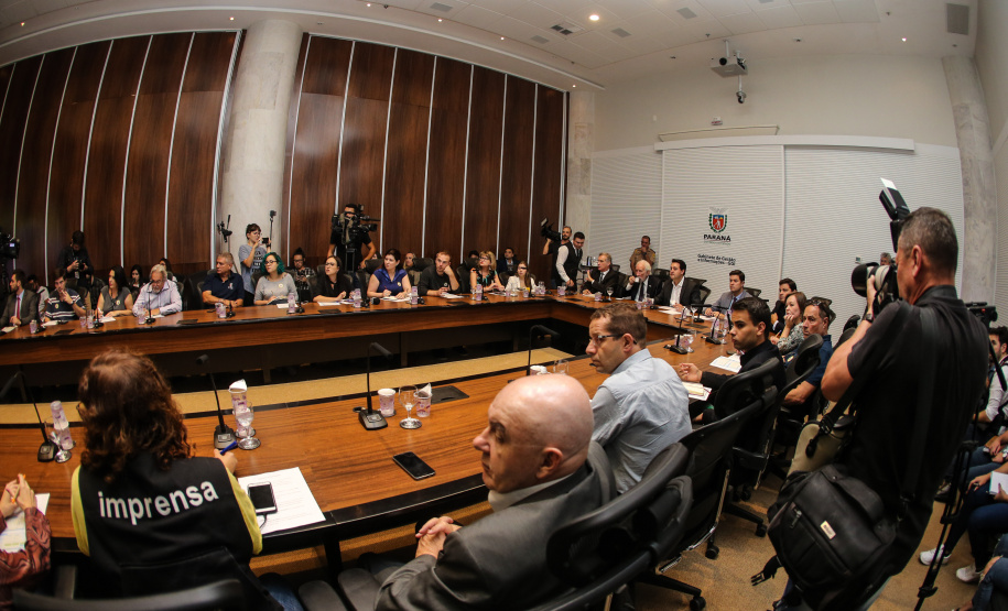 O governador Carlos Massa Ratinho Junior participa nesta segunda-feira (15) de Coletiva de Imprensa com um balanço dos 100 dias de gestão. Curitiba, 15/04/2019 - Foto: Geraldo Bubniak/ANPr