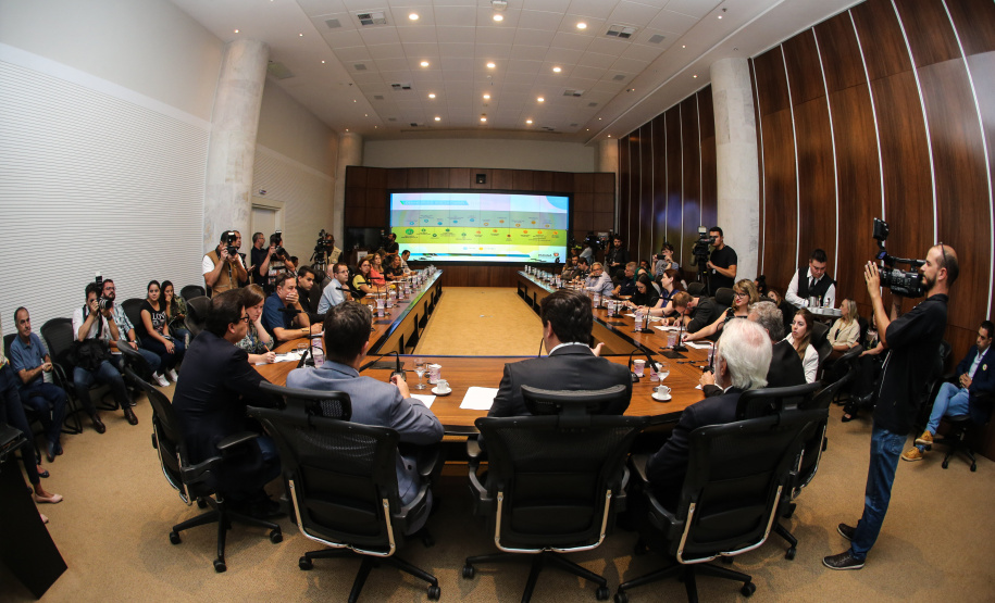 O governador Carlos Massa Ratinho Junior participa nesta segunda-feira (15) de Coletiva de Imprensa com um balanço dos 100 dias de gestão. Curitiba, 15/04/2019 - Foto: Geraldo Bubniak/ANPr