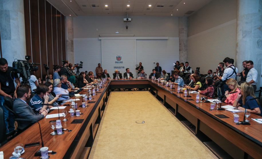 O governador Carlos Massa Ratinho Junior participa nesta segunda-feira (15) de Coletiva de Imprensa com um balanço dos 100 dias de gestão. Curitiba, 15/04/2019 - Foto: Geraldo Bubniak/ANPr