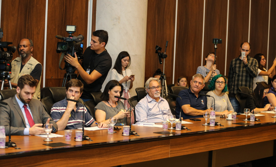 O governador Carlos Massa Ratinho Junior participa nesta segunda-feira (15) de Coletiva de Imprensa com um balanço dos 100 dias de gestão. Curitiba, 15/04/2019 - Foto: Geraldo Bubniak/ANPr