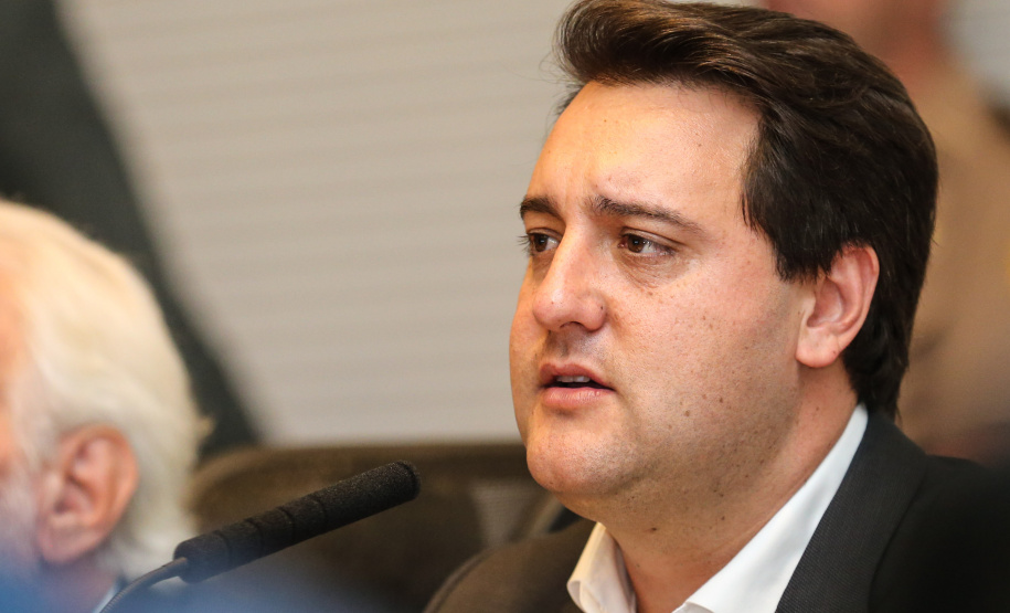 O governador Carlos Massa Ratinho Junior participa nesta segunda-feira (15) de Coletiva de Imprensa com um balanço dos 100 dias de gestão. Curitiba, 15/04/2019 - Foto: Geraldo Bubniak/ANPr