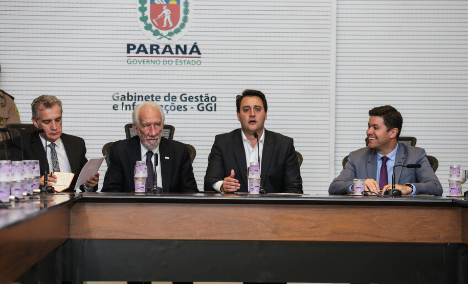 O governador Carlos Massa Ratinho Junior participa nesta segunda-feira (15) de Coletiva de Imprensa com um balanço dos 100 dias de gestão. Curitiba, 15/04/2019 - Foto: Geraldo Bubniak/ANPr