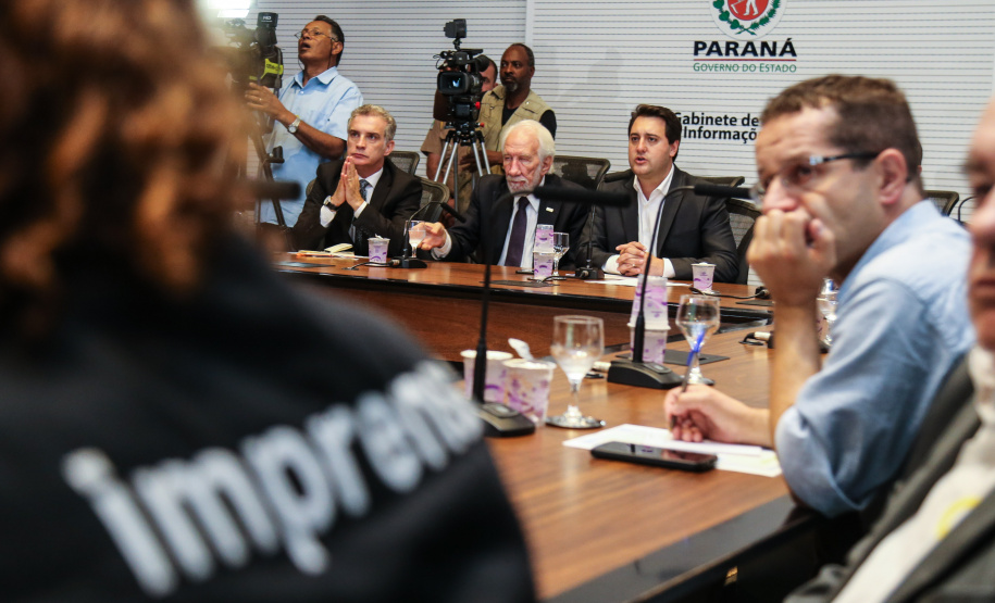 O governador Carlos Massa Ratinho Junior participa nesta segunda-feira (15) de Coletiva de Imprensa com um balanço dos 100 dias de gestão. Curitiba, 15/04/2019 - Foto: Geraldo Bubniak/ANPr