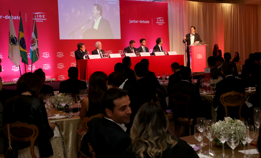 O governador Carlos Massa Ratinho Junior afirmou nesta segunda-feira (15), em encontro com empresários do Lide Paraná, que o Governo do Estado busca investimentos para atingir a meta de 500 mil novos empregos e acabar com bolsões de pobreza que ainda existem algumas cidades.
Foto Gilson Abreu ANPr