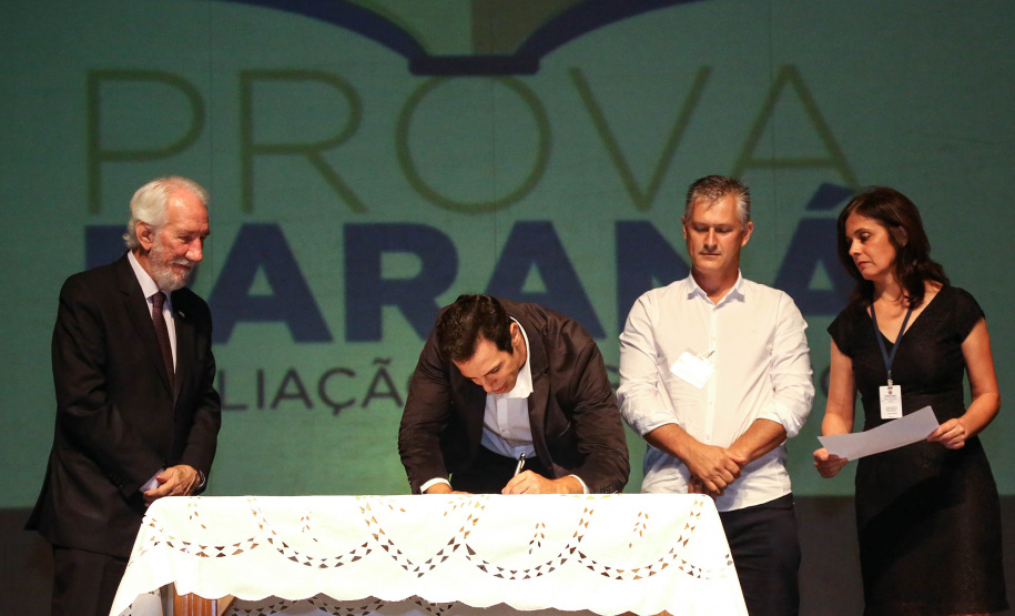 Ação inédita desenvolvida pela Secretaria da Educação, a Prova Paraná é uma avaliação diagnóstica bimestral criada para oferecer subsídios para que os professores possam saber com mais precisão como seus alunos estão aprendendo. Foto:Jaelson Lucas / ANPr