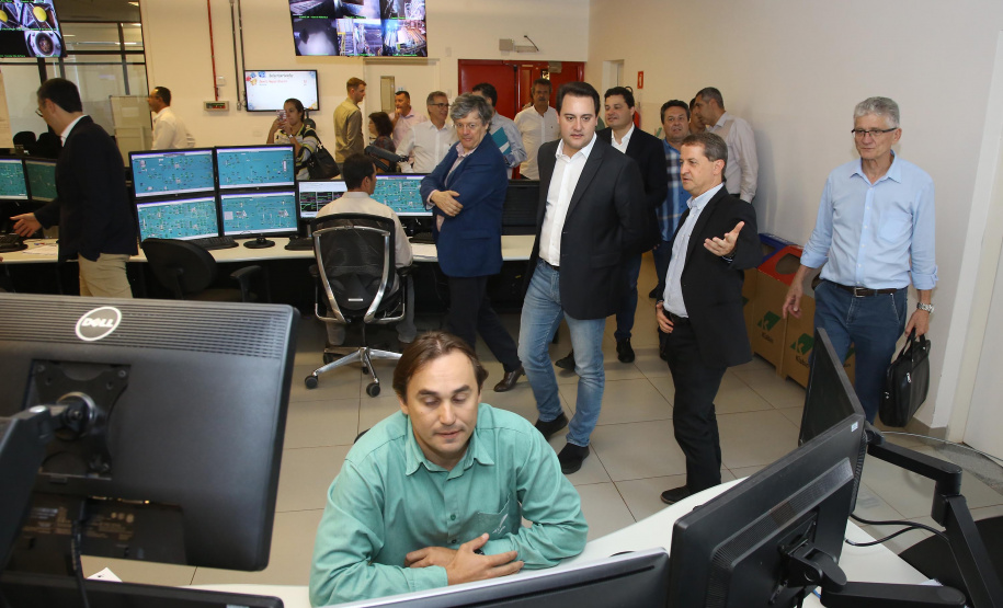 Governador Carlos Massa Ratinho Júnior visita a fábrica da Klabin em Ortigueira, na assinatura de convênio com a empresa e a prefeitura do município para a construção da Escola Técnica de Operação Florestal e Agrícola.  -  Ortigueira, 16/04/2019  -  Foto: Jaelson Lucas/ANPr