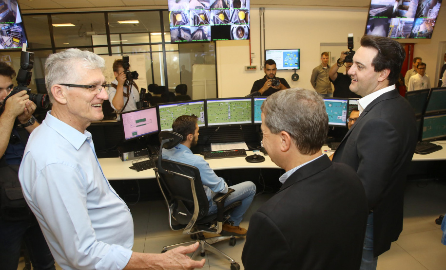 Governador Carlos Massa Ratinho Júnior visita a fábrica da Klabin em Ortigueira, na assinatura de convênio com a empresa e a prefeitura do município para a construção da Escola Técnica de Operação Florestal e Agrícola.  -  Ortigueira, 16/04/2019  -  Foto: Jaelson Lucas/ANPr