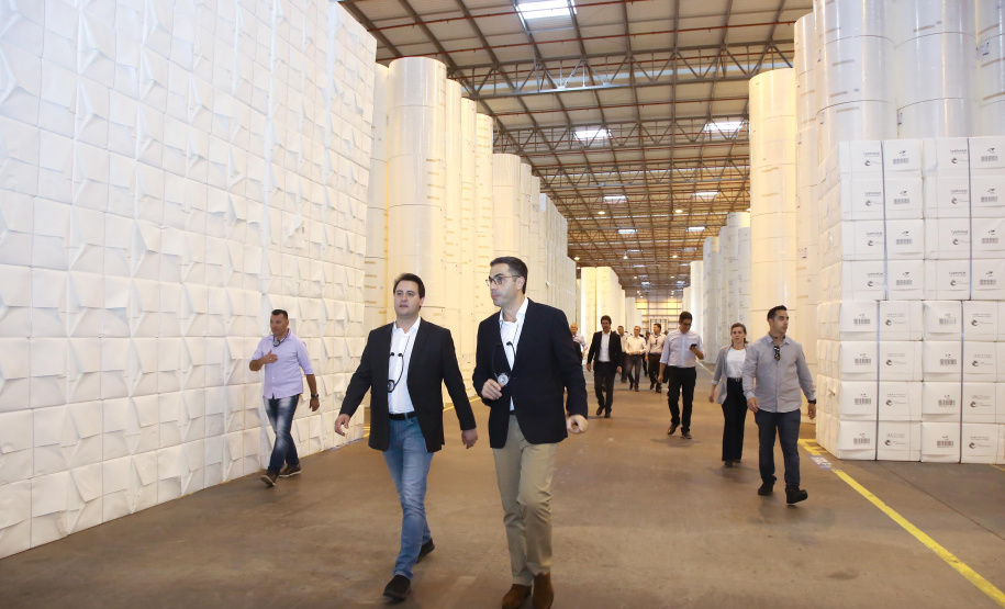 Governador Carlos Massa Ratinho Júnior visita a fábrica da Klabin em Ortigueira, na assinatura de convênio com a empresa e a prefeitura do município para a construção da Escola Técnica de Operação Florestal e Agrícola.  -  Ortigueira, 16/04/2019  -  Foto: Jaelson Lucas/ANPr