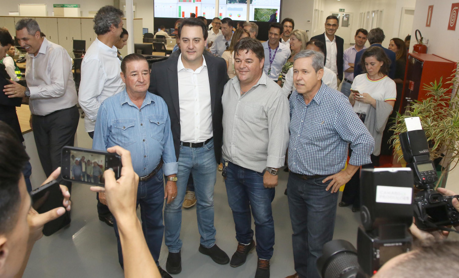 Governador Carlos Massa Ratinho Júnior visita a fábrica da Klabin em Ortigueira, na assinatura de convênio com a empresa e a prefeitura do município para a construção da Escola Técnica de Operação Florestal e Agrícola.  -  Ortigueira, 16/04/2019  -  Foto: Jaelson Lucas/ANPr
