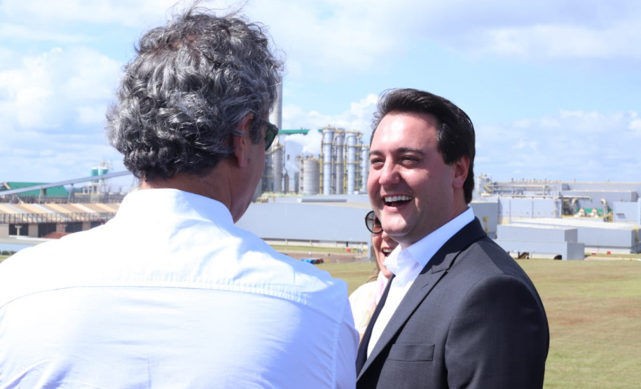 Governador Carlos Massa Ratinho Júnior visita a fábrica da Klabin em Ortigueira, na assinatura de convênio com a empresa e a prefeitura do município para a construção da Escola Técnica de Operação Florestal e Agrícola.  -  Ortigueira, 16/04/2019  -  Foto: Rodrigo Félix Leal/ANPr