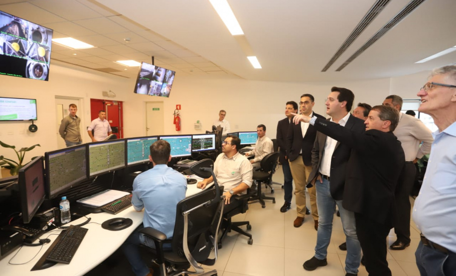 Governador Carlos Massa Ratinho Júnior visita a fábrica da Klabin em Ortigueira, na assinatura de convênio com a empresa e a prefeitura do município para a construção da Escola Técnica de Operação Florestal e Agrícola.  -  Ortigueira, 16/04/2019  -  Foto: Rodrigo Félix Leal/ANPr