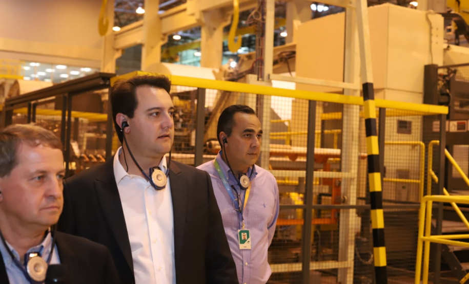 Governador Carlos Massa Ratinho Júnior visita a fábrica da Klabin em Ortigueira, na assinatura de convênio com a empresa e a prefeitura do município para a construção da Escola Técnica de Operação Florestal e Agrícola.  -  Ortigueira, 16/04/2019  -  Foto: Rodrigo Félix Leal/ANPr