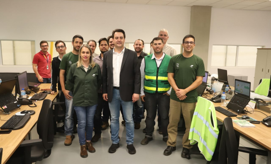 Governador Carlos Massa Ratinho Júnior visita a fábrica da Klabin em Ortigueira, na assinatura de convênio com a empresa e a prefeitura do município para a construção da Escola Técnica de Operação Florestal e Agrícola.  -  Ortigueira, 16/04/2019  -  Foto: Rodrigo Félix Leal/ANPr