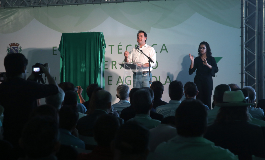 Governador Carlos Massa Ratinho Júnior visita a fábrica da Klabin em Ortigueira, na assinatura de convênio com a empresa e a prefeitura do município para a construção da Escola Técnica de Operação Florestal e Agrícola. - Ortigueira, 16/04/2019 - Foto: Jaelson Lucas/ANPr