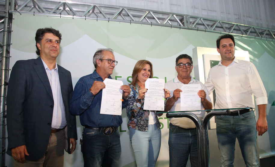 Governador Carlos Massa Ratinho Júnior visita a fábrica da Klabin em Ortigueira, na assinatura de convênio com a empresa e a prefeitura do município para a construção da Escola Técnica de Operação Florestal e Agrícola. - Ortigueira, 16/04/2019 - Foto: Jaelson Lucas/ANPr
