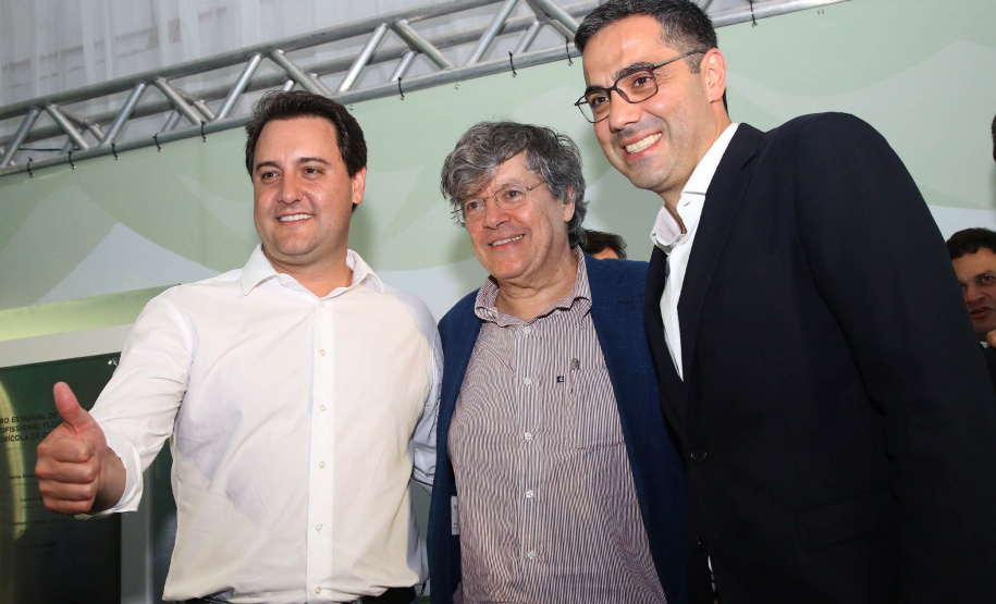 Governador Carlos Massa Ratinho Júnior visita a fábrica da Klabin em Ortigueira, na assinatura de convênio com a empresa e a prefeitura do município para a construção da Escola Técnica de Operação Florestal e Agrícola. - Ortigueira, 16/04/2019 - Foto: Jaelson Lucas/ANPr