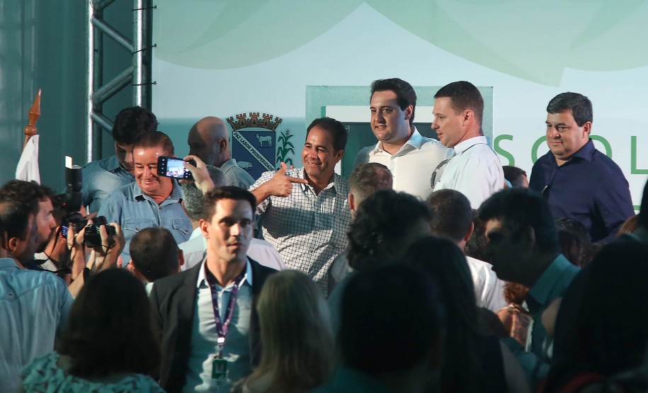 Governador Carlos Massa Ratinho Júnior visita a fábrica da Klabin em Ortigueira, na assinatura de convênio com a empresa e a prefeitura do município para a construção da Escola Técnica de Operação Florestal e Agrícola. - Ortigueira, 16/04/2019 - Foto: Jaelson Lucas/ANPr