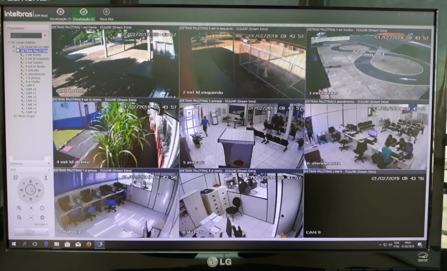 Nos 100 primeiros dias de gestão, o Departamento de Trânsito do Paraná (Detran-PR) priorizou reduzir custos, desburocratizar os serviços oferecidos aos cidadãos e dar enfoque à educação no trânsito, que será o mote desta gestão. A economia no período chega a R$ 12,9 milhões. As ações incluem a revogação, revisão e redução de contratos, licitações não viabilizadas, além de cortes nos gastos com a folha de pagamento. Foto: DetranPR