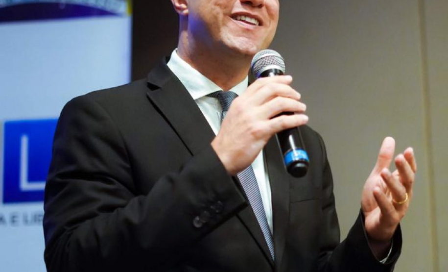 As principais ações e os resultados dos primeiros 100 dias de governo foram apresentados pelo chefe da Casa Civil do Paraná, Guto Silva, a empresários e lideranças do Estado, em evento realizado pelo Instituto Democracia e Liberdade (IDL), nesta terça-feira (16), em Curitiba. Foto: Casa Civil