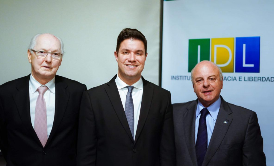 As principais ações e os resultados dos primeiros 100 dias de governo foram apresentados pelo chefe da Casa Civil do Paraná, Guto Silva, a empresários e lideranças do Estado, em evento realizado pelo Instituto Democracia e Liberdade (IDL), nesta terça-feira (16), em Curitiba. Foto: Casa Civil