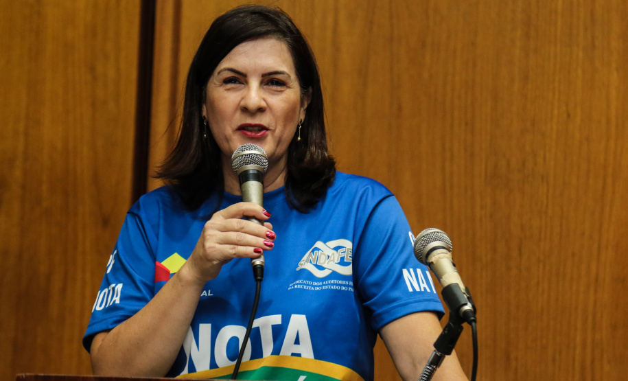 O Governo do Estado entrega os três principais prêmios do sorteio de Abril do programa Nota Paraná, de R$ 20 mil, R$ 30 mil e R$ 50 mil. A solenidade de premiação acontece na Secretaria de Estado da Fazenda, em Curitiba nesta quarta-feira (17).   Curitiba, 17/04/2019 -  Foto: Geraldo Bubniak/ANPr