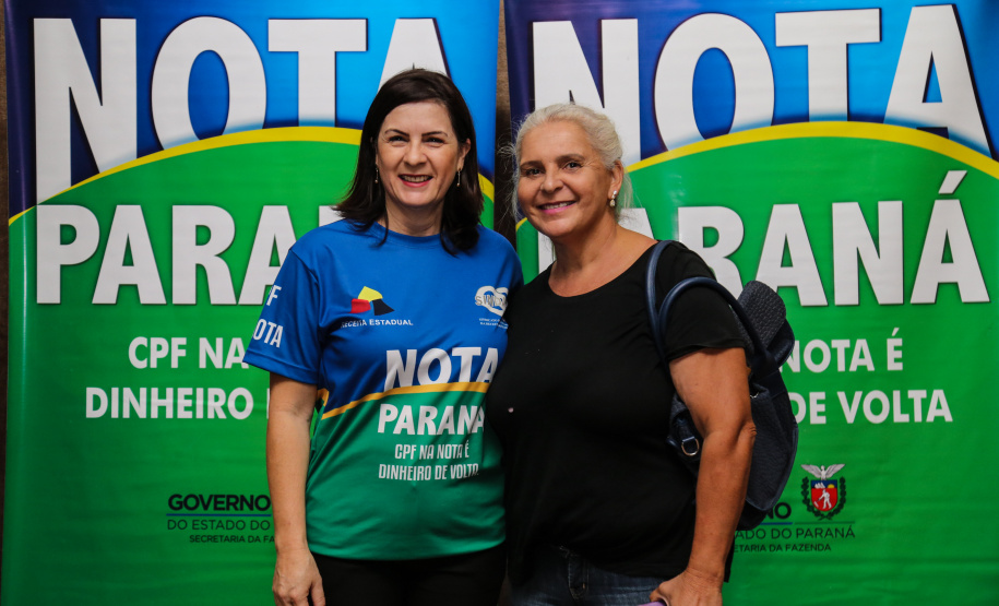 O Governo do Estado entrega os três principais prêmios do sorteio de Abril do programa Nota Paraná, de R$ 20 mil, R$ 30 mil e R$ 50 mil. A solenidade de premiação acontece na Secretaria de Estado da Fazenda, em Curitiba nesta quarta-feira (17).   Curitiba, 17/04/2019 -  Foto: Geraldo Bubniak/ANPr