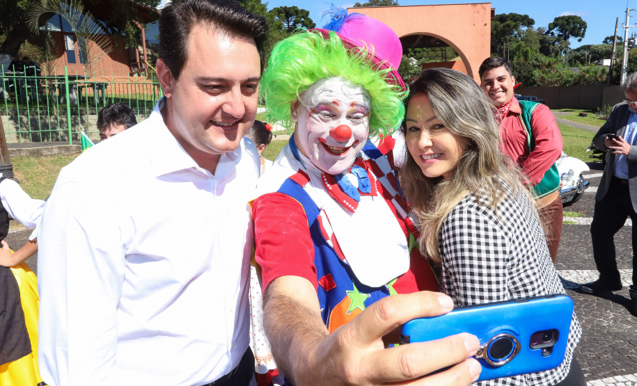 O governador Carlos Massa Ratinho Junior e o ministro da Cidadania, Osmar Terra, lançam o programa Criança Feliz . Curitiba, 18/04/2019 - Foto: Rodrigo Felix Leal/ANPr
