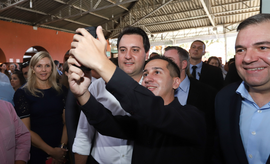 O governador Carlos Massa Ratinho Junior e o ministro da Cidadania, Osmar Terra, lançam o programa Criança Feliz . Curitiba, 18/04/2019 - Foto: Rodrigo Felix Leal/ANPr