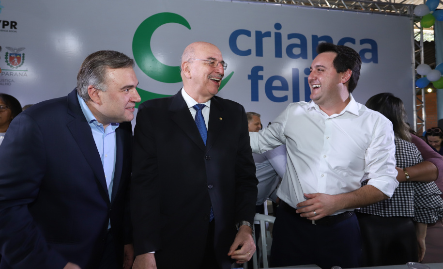O governador Carlos Massa Ratinho Junior e o ministro da Cidadania, Osmar Terra, lançam o programa Criança Feliz . Curitiba, 18/04/2019 - Foto: Rodrigo Felix Leal/ANPr