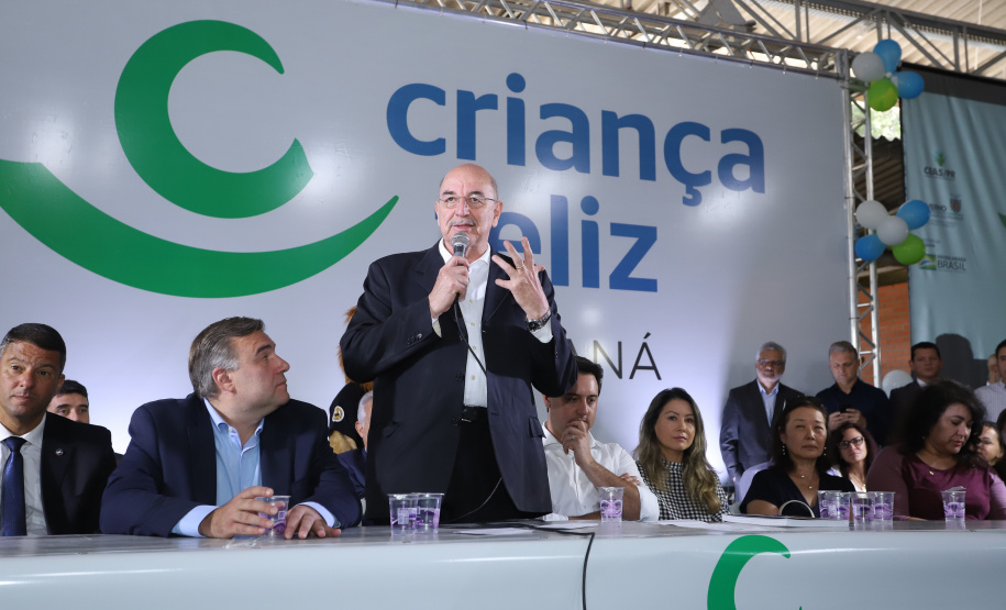 O governador Carlos Massa Ratinho Junior e o ministro da Cidadania, Osmar Terra, lançam o programa Criança Feliz . Curitiba, 18/04/2019 - Foto: Rodrigo Felix Leal/ANPr