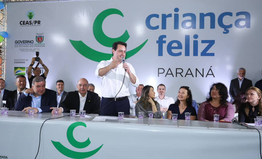 O governador Carlos Massa Ratinho Junior e o ministro da Cidadania, Osmar Terra, lançam o programa Criança Feliz . Curitiba, 18/04/2019 - Foto: Rodrigo Felix Leal/ANPr