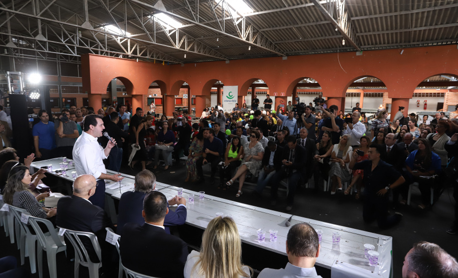 O governador Carlos Massa Ratinho Junior e o ministro da Cidadania, Osmar Terra, lançam o programa Criança Feliz . Curitiba, 18/04/2019 - Foto: Rodrigo Felix Leal/ANPr
