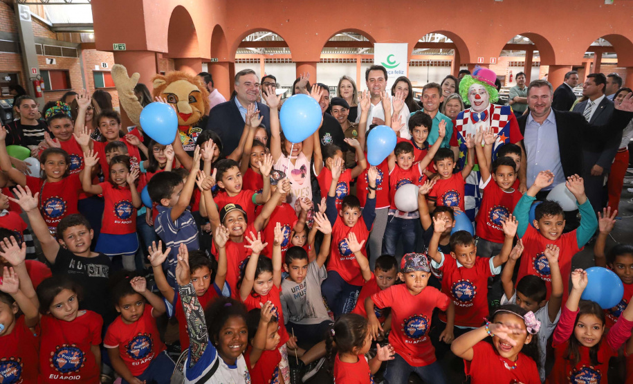 O governador Carlos Massa Ratinho Junior e o ministro da Cidadania, Osmar Terra, lançam o programa Criança Feliz . Curitiba, 18/04/2019 - Foto: Rodrigo Felix Leal/ANPr