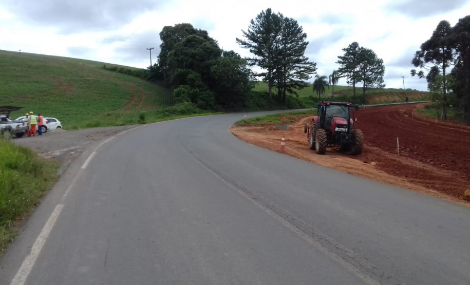 Paraná (DER-PR) informa que a rodovia PR-441, entre a BR-376 e o início da área urbana do município de Reserva, será totalmente interditada na próxima terça-feira (23) para detonação de rochas. Foto:DER