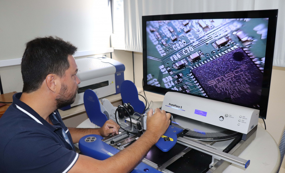 O colegiado, de natureza consultiva e não remunerada, é formado por três empregados do Tecpar e quatro especialistas reconhecidos nas áreas de engenharia elétrica e ciência da computação e inteligência artificial.Foto: Divulgação/Tecpar