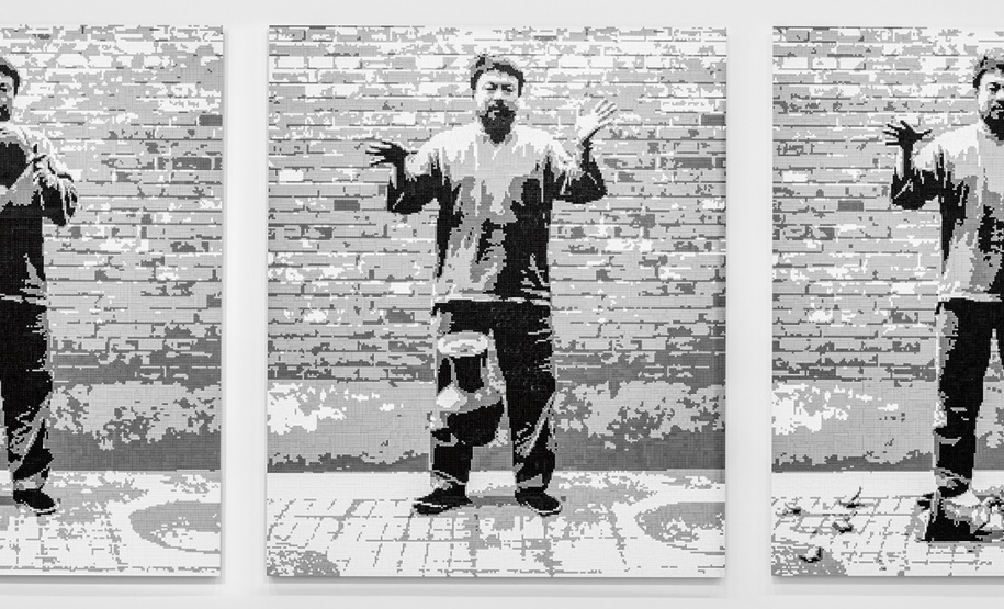 RAIZ - AIWEIWEI - Um dos principais nomes da cena contemporânea mundial, Ai Weiwei deixou seu país de origem em 2015 e se destaca no cenário internacional pelo interesse que demonstra pelas questões sociais e humanas, como a crise global de refugiados e a luta pela liberdade de expressão. AI WEIWEI RAIZ é a primeira exibição do artista plástico Ai Weiwei no Brasil e também a maior já realizada por ele.Início: 02 de maioTérmino: 28 de julho - Foto: Divulgação MON