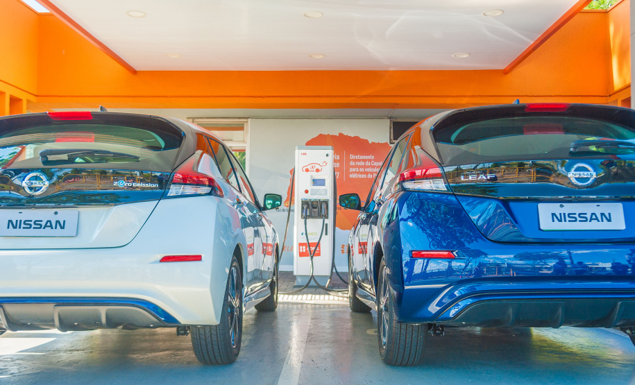 A maior eletrovia do Brasil, instalada no Paraná pela Copel em 2018, completou 330 recargas neste ano. São 730 quilômetros de extensão, ligando o Porto de Paranaguá às Cataratas do Iguaçu, em Foz do Iguaçu.  Curitiba, 22/04/2019  -  Foto: Valdecir Daniel Cavalheiro