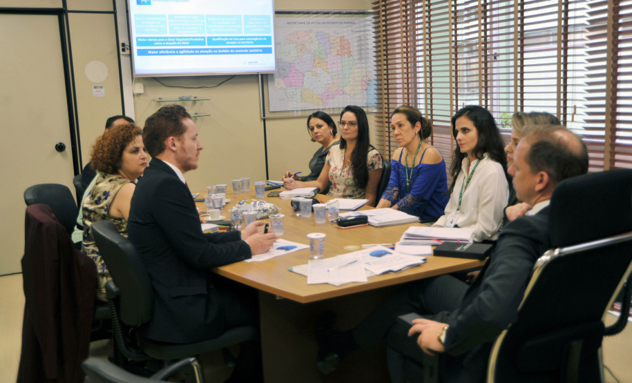 Paraná e Minas Gerais e as capitais Curitiba e Belo Horizonte foram escolhidas pela Anvisa para o desenvolvimento de um projeto-piloto que visa a implantação do Sistema de Gestão de Qualidade na vigilância sanitária de todo o País. Esta ação começa em junho e faz parte do projeto Integravisa II, com o objetivo de padronizar a atuação nesta área, em todo território nacional. O projeto-piloto tem a parceria do Hospital Alemão Oswaldo Cruz. Foto:SESA