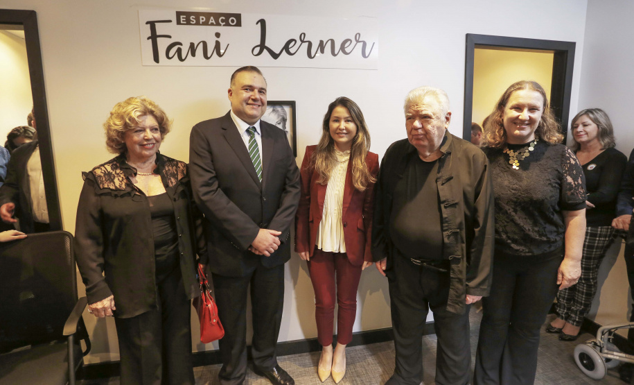 O governador em exercício Darci Piana participa da homenagem a ex-primeira dama do Paraná, Fani Lerner.Curitiba, 23-04-19.Foto: Arnaldo Alves / ANPr.