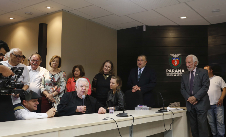 O governador em exercício Darci Piana participa da homenagem a ex-primeira dama do Paraná, Fani Lerner.Curitiba, 23-04-19.Foto: Arnaldo Alves / ANPr.