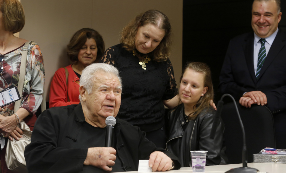 O governador em exercício Darci Piana participa da homenagem a ex-primeira dama do Paraná, Fani Lerner.Curitiba, 23-04-19.Foto: Arnaldo Alves / ANPr.