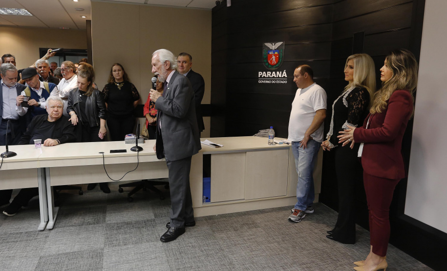 O governador em exercício Darci Piana participa da homenagem a ex-primeira dama do Paraná, Fani Lerner.Curitiba, 23-04-19.Foto: Arnaldo Alves / ANPr.